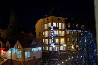 Отель Naftusya Hotel Трускавец-1