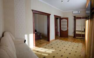 Отель Naftusya Hotel Трускавец Люкс-3