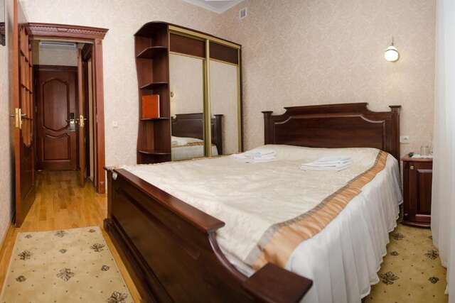 Отель Naftusya Hotel Трускавец-49