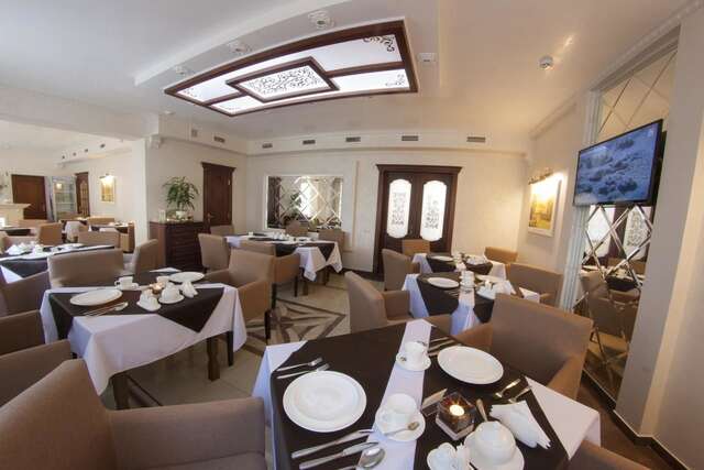 Отель Naftusya Hotel Трускавец-8